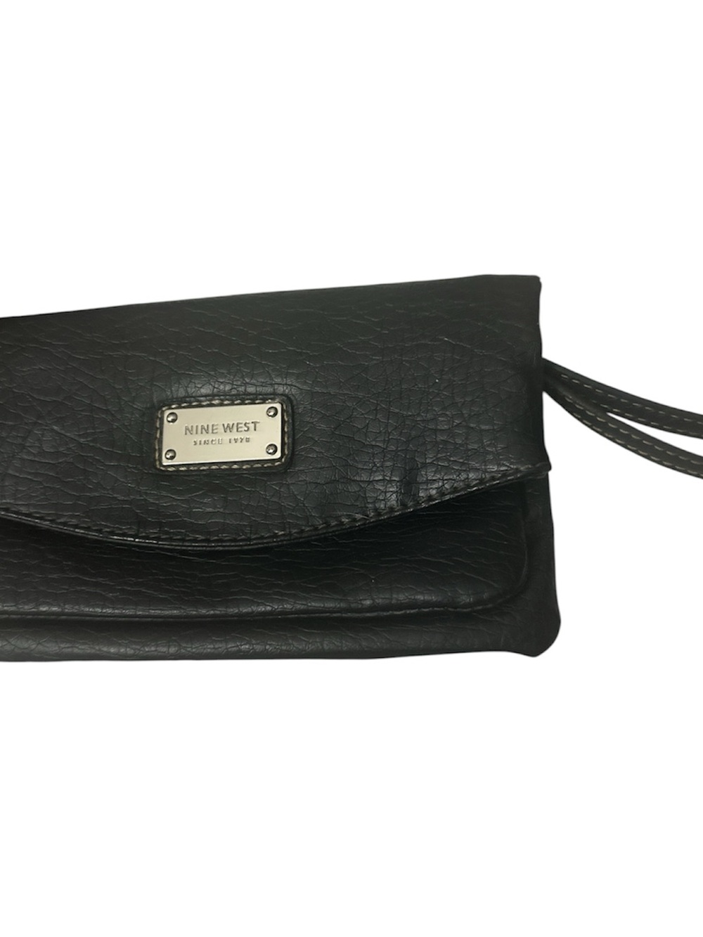 Nine West Black Textured Leather Wristlet Clutch 3 zip pockets silver acc new